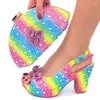 Sukienka buty Rainbow Italian Designer i Torby Zestaw Nigerii Kobiety Party Party Pumps Wysokie Obrazy Rhinestone Wedding But Elegancki