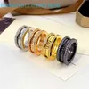 2024 Jewelry Designer Brand Band Rings V Gold Plated Mi Jinbao Liuding With Spring Ring på båda sidor Little Red Charity Par