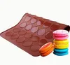 Silikon-Macaron-Backmatte – antihaftbeschichtete, wiederverwendbare Backmatte mit 30 Mulden für perfekte Macarons, braun