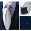 Bow Ties 2024 Designer Märke 8cm Business Tie för män Fashion Formell kläddräkt Släck Högkvalitativ Silver Wavy Blue Wedding Present (Box)