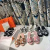 Womens High Heels Oasis Sandals Designer Orans Slipper Silppers Version2024 European Station Leather Flip Flops Fashion