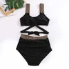 Kadın Mayo Sweltering Yeni Çapraz Beklenen Bikini Sol Renk Push Up Up Mayo İki Parça Set Moda Partisi Plaj Bikini Mayo Seti J240319