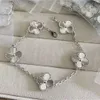 Bijoux de luxe Vanclef Bracelet quatre feuilles herbe Laser cinq fleurs S925 pur argent diamant voiture diffusion en direct