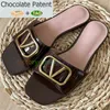 met doos Dames platte slides designer pantoffels VLogo Signature Kalfsleer Flats Slide Sandalen zomer strand Effen pantoffel Scuffs luxe sandaal wit zwart rood Patent