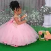 2024 ljusrosa nattvardsklänning Flower Girl Dresses Juvel Tiersed Ball Balls Queen Birthday Dress Appliced ​​spetspärlad båge på baksidan för African Little Black Girl NF138