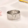 Bague de luxe plaquée or 18 carats pour femmes, bague de mode, double lettre, bagues simples, bague à carreaux, cadeau de fête de mariage, bijoux de haute qualité