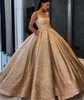 GULD SEKKININERAD GUDRA BALL GOWN QUINCEANERA Dresses Spaghetti Stems Golvlängd Beaded Prom Dress Sweet 16 Vestidos 15 ANOS3764636