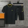 Nuovi designer da uomo di marca 2024 Tute con cappuccio Set di due pezzi Abiti sportivi Lettera Manica corta Abbigliamento sportivo per il tempo libero Abbigliamento in puro cotone 856