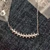 Desginer Catier Braceter CarierブレスレットKajia Bullet Necklaceシリーズパーソナライズされたシンプルなクラビクルチェーンフルダイヤモンドホローアウトネックレスネットレッド同じジュエリー