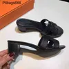 Женские высокие каблуки Оазис дизайнер сандалий оранс Slipper Women 2024 Spring New Mid Heel носите полные кожа