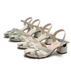 Nuovi sandali Baotou Sandalo estivo da donna donna Water Diamond One line Buckle Strap Large Shoes 240228