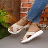 Terlik Kadın Moda Trendi Slip Slip Wear Rahat Yumuşak Yumuşak Çözilmiş Düz Sandalet Flip-Flops Kadınlar İçin Ayakkabı Slaytlar Kadınlar