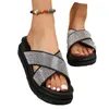 Terlik Kristal Lüks Kadınlar Flats Platform Ayakkabıları 2024 Plaj Açık Ayak Sandalet Yaz Slingback Flip Flops Yürüyen Femme Slaytlar