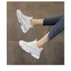 Casual Shoes Women's fashionabla andningsbara vandringsnätsporter för kvinnor 2024 Gym vulkaniserad vit