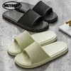 Chinelos Mulheres Chinelo Fashio Luz Eva Soft Sole Casa Banheiro Anti-Slip Casual Indoor Beach Sandália Flip-Flops H240325