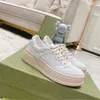 Designer sneakers rhyton casual skor läder tjock suled mens kvinnor pappa sneaker vintage chaussures snörning ökar plattform fritid gussie skor