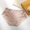 Kvinnors trosor Ice Silk Seamless For Women Plus Size Mid midja andningsbara Jacquard spetsar trosor underkläder bomull