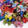 Abbigliamento per cani 50 pezzi fiocchi di peli di animali domestici fatti a mano accessori per piccoli cuccioli di gatto punto colorato con elastici per la decorazione