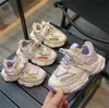 Детская дышащая спортивная обувь 2024 Весна Новые мальчики и девочки сетчатые кроссовки.