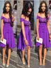 Novo roxo vestidos de dama de honra 2020 fora do ombro na altura do joelho rendas apliques chiffon curto vestido de festa dama de honra casamento gue3578794