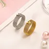 Anello di design di lusso placcato oro 18 carati per le donne Anello di moda Doppia lettera Designer Anelli Anello a catena Anello di nozze Regalo Gioielli di alta qualità