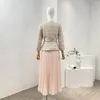 Sukienki robocze 2024 Kolekcja wiosenna Kobiety morel tweed długie rękawie w dekolcie lśniąca cekinowa kurtka i różowy zestaw spódnicy midi