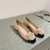 Ballerinas, flache Designer-Damenschuhe, Blumenmuster, echtes Leder, dicke Absätze, Bootsschuhe, Hochzeitsschuhe, Partys und Bankette, elegante Schuhe, Slipper, Schaffellleder, Chan