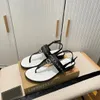 Kanal gladiator sandal tofflor box mule designer flip flops glida dansskor sommar strand pool läder loafer lyx platt män kvinnor skjutreglage sandale casual sko