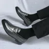 Chaussures britain rétro pour hommes alligators pointu motif appartements affaires en cuir chaussures mâles mocteurs décontractés de chaussures robes formelles