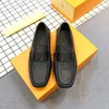 2023 Neue Slipper Designer Männer Schuhe neue Design Wildleder-Ladung Echter Lederrutsche auf Moccasins Männer bequeme grüne Fahrkugel für Männer Größe 6.5-12