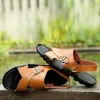 Sandaler Casual Famous Brand Men Sandals Shoes Summer Slippers Beach Men's Shoes äkta läder Lätt sommarskivor Male Big Size