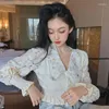 女性用ブラウスおとぎ話スタイル刺繍ソリッドロングスリーブファムフレンチスウィートジェントルビンテージレースアップシャツトップ2024ブルサシャツ