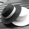 Cappelli a tesa larga Cappelli a secchiello 2021 M Lettera Flat Top Str Cappello a nastro in barca Cappello da spiaggia Donna Estate a tesa larga Fedora M Panama Str Cappello da sole turistico Y240320