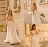 2020 Berta Wedding Dresses Deep V Neck Lace Appliced ​​A Line Sexig rygglös Cap Sleeve Beach Bröllopsklänningar Sop Train Boho Bridal 1654362