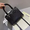 Lyxiga axelväska Designers handväskor Purses Brown Flower Women Tote Brand Letter äkta läder S Crossbody Bag