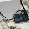 2024 مصمم أزياء Crossbody حقائب اليد النساء الفاخرة الجلود العصرية تاببي أكياس الكتف الكتف مضفر حقيبة الرسول الكتف A423286