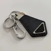 Keychains Lanyards Designer Womens Luxury Leather Keyring Key in Plånbok Wrist Lanyard Car Keychains with Present Box