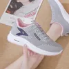 Freizeitschuhe 2024 Damenmode Mesh Atmungsaktive Turnschuhe Leichter und bequemer Tennislauf Rutschfester, elastischer, vulkanisierter Schuh