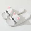 Slippers Cat mignon pantoufles intérieures pour femmes Chaussures d'été pour hommes pour couples anti-aslip de salle de bain de salle de bain de salle