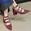 Pompes chaussures rouges dames carrées talons chaussures sangle femelle femelle pointue femmes pompes talons chaussures nouvelles en 2024 au printemps automne