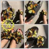 2024 Femmes Été Artisanat Brodé Papillon Tridimensionnel Pantoufles GAI Sandales Mode Talon Brodé Rétro Facile à Assortir Design Unique Chunky Polyvalent