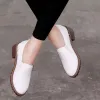 Lägenheter nya kvinnor platt snöre oxford skor mjuka läder sneakers låga medelstora hylsor pumpar glider på loafers sommarskor för kvinna