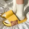 Pantofole 2024 Estate Donna Spiaggia Scivoli Cartoon Bear Infradito Uomo Spessa Suola Bagno interno Scarpe antiscivolo Coppia Sandali H240325