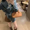 Spring Women Shirt Designer Shirts Womens Letters Small Gold Chain Blus Fashions Lapel Casual Loose Denim Coat Tops Size S-L