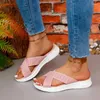 Terlik Kadın Moda Trendi Slip Slip Wear Rahat Yumuşak Yumuşak Çözilmiş Düz Sandalet Flip-Flops Kadınlar İçin Ayakkabı Slaytlar Kadınlar