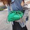 Totes Luxe Grote Capaciteit Ruches Kussen Messenger Bags Gewicht Metalen Ketting Schoudertas Voor Vrouwen Cloud PU Zacht Lederen Handtas