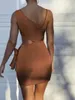 Casual jurken sexy uitgehold enkele schouder strakke mini-jurk mouwloze damesfeest open rug geplooide gewikkeld hippe korte rok