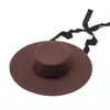 Sombrero de fieltro de ala ancha Sombreros de canotier de invierno con tapa plana para mujeres Hombres Cinta con cordones Correa para la barbilla Moda Lana Señoras Ourdoor 240311