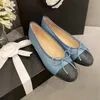 Zapatos planos de ballet de moda de calidad de espejo Zapatos de vestir de lujo de cuero genuino Zapatos de barco planos con lazo de primavera y otoño Zapatos mocasines de baile perezoso Tamaño grande 35-42 con caja