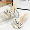 Klänningskor Kvinnor Bow tofflor Outdoor Walk Summer Wedges Transparenta Woman Pumps 2022 New Fashion Pearl Heel Highs Sandaler H2403254